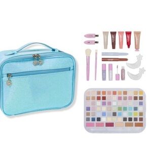 Shimmering Blue Makeup Kit with Accessories